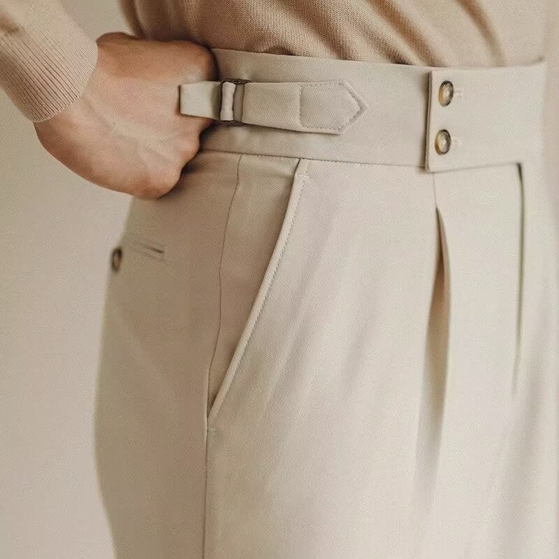 クラシックフィット テーパードパンツ